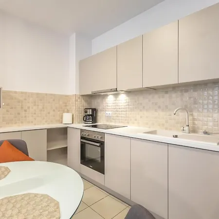 Tampa Gardens Sunny - Adults Only *